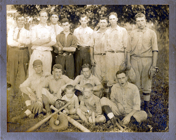 Scottsville's Baseball Club, 1914