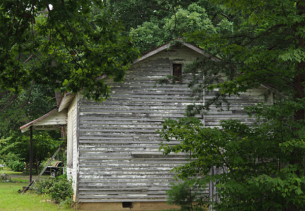 The side of Chestnut Grove School