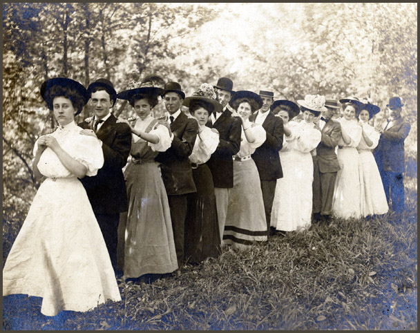 A Merry Party in Scottsville, 1907