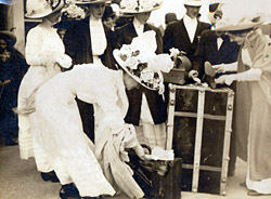 The G.W. Frys depart on their honeymoon, 1912.