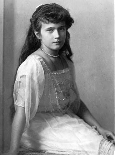 1914 photo of Anna Anderson Manahan aka Grand Duchess Anastasia of Russia