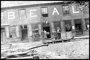 The Beal Family and their Scottsville Store, 1900
