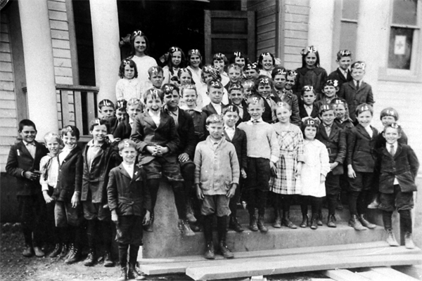 Primary School Students, 1917