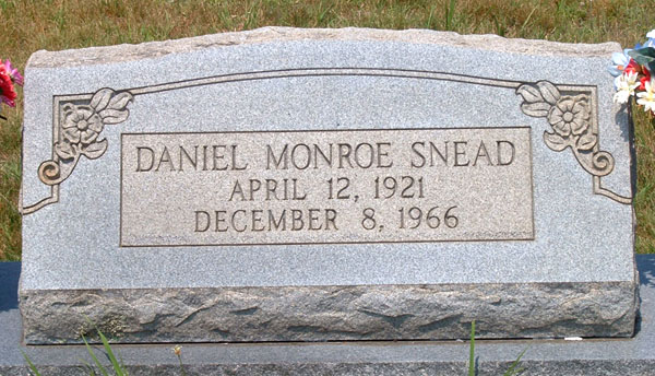 Daniel Monroe Snead Gravestone