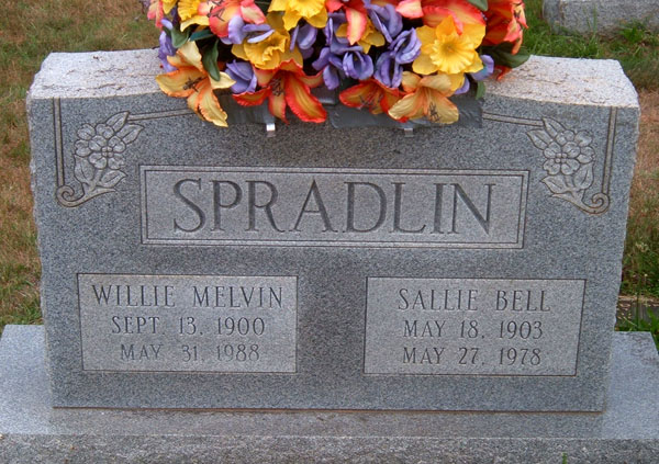Willie Melvin Spradlin and Sallie Bell Spradlin Gravestone