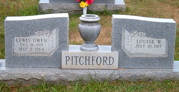 Lewis Owen Pitchford and Louise W. Pitchford Gravestone