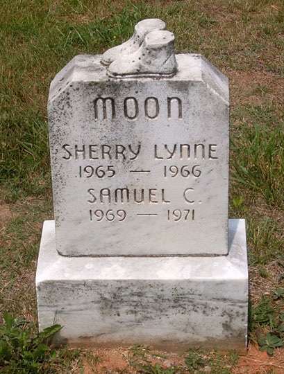Samuel C. Moon and Sherry Lynne Moon Gravestone