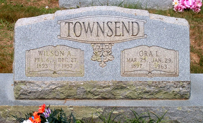 Wilson A. Townsend and Ora L. Townsend Gravestone