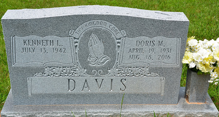 Kenneth L. Davis and Doris M. Davis Gravestone