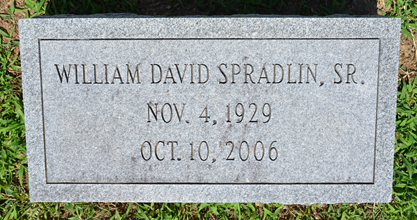 Jesse Patterson Munday, Sarah Leonard Munday, and Cleo D. Munday Gravestone