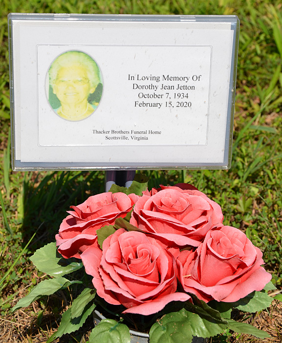 Dorothy Jean Jetton Gravestone, Scottsville Cemetery