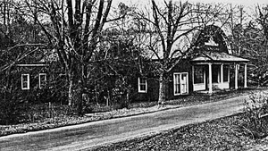 Steeds Store, Esmont