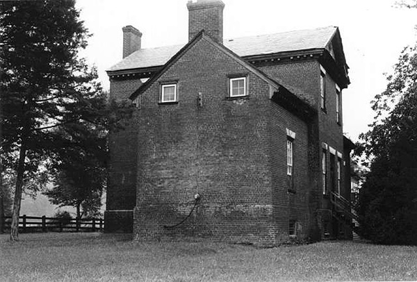 The back of the Mountain Grove dwelling