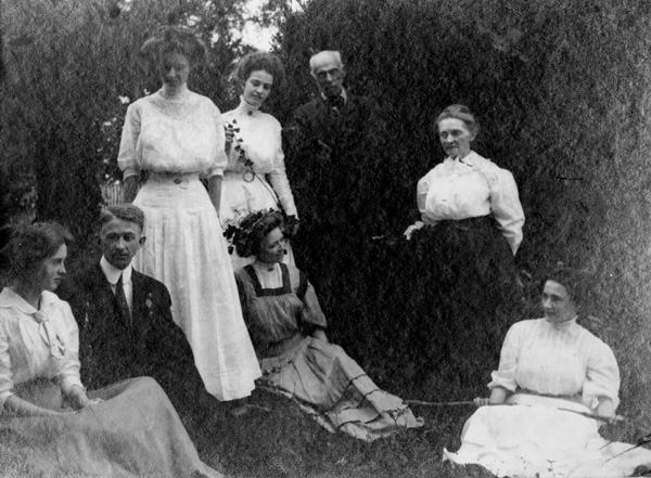 The John Walter Nicholas Family