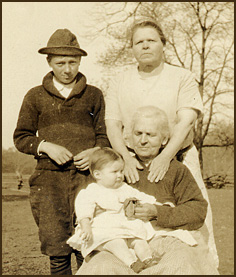 Mary Roberts and her mother, Elvanina Stinson