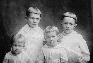 The John Lacy Morris, Jr., and Daisy (Callahan) Morris Family