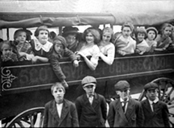 Scottsville School Bus, 1910