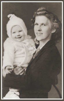 Beverly and Frances Butler in 1944