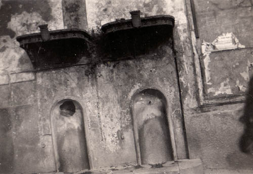 Public urinal in Naples, Italy, 1942